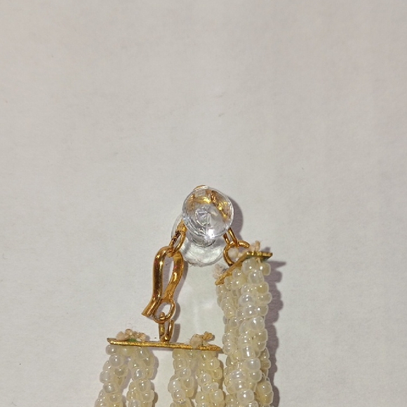 Source Unknown Gold and Cream Layered Necklace - Picture 4 of 5